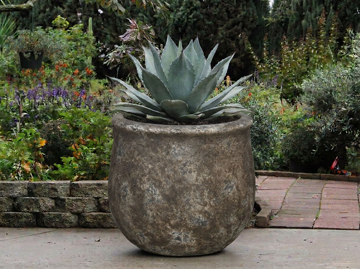 TITAN PLANTER