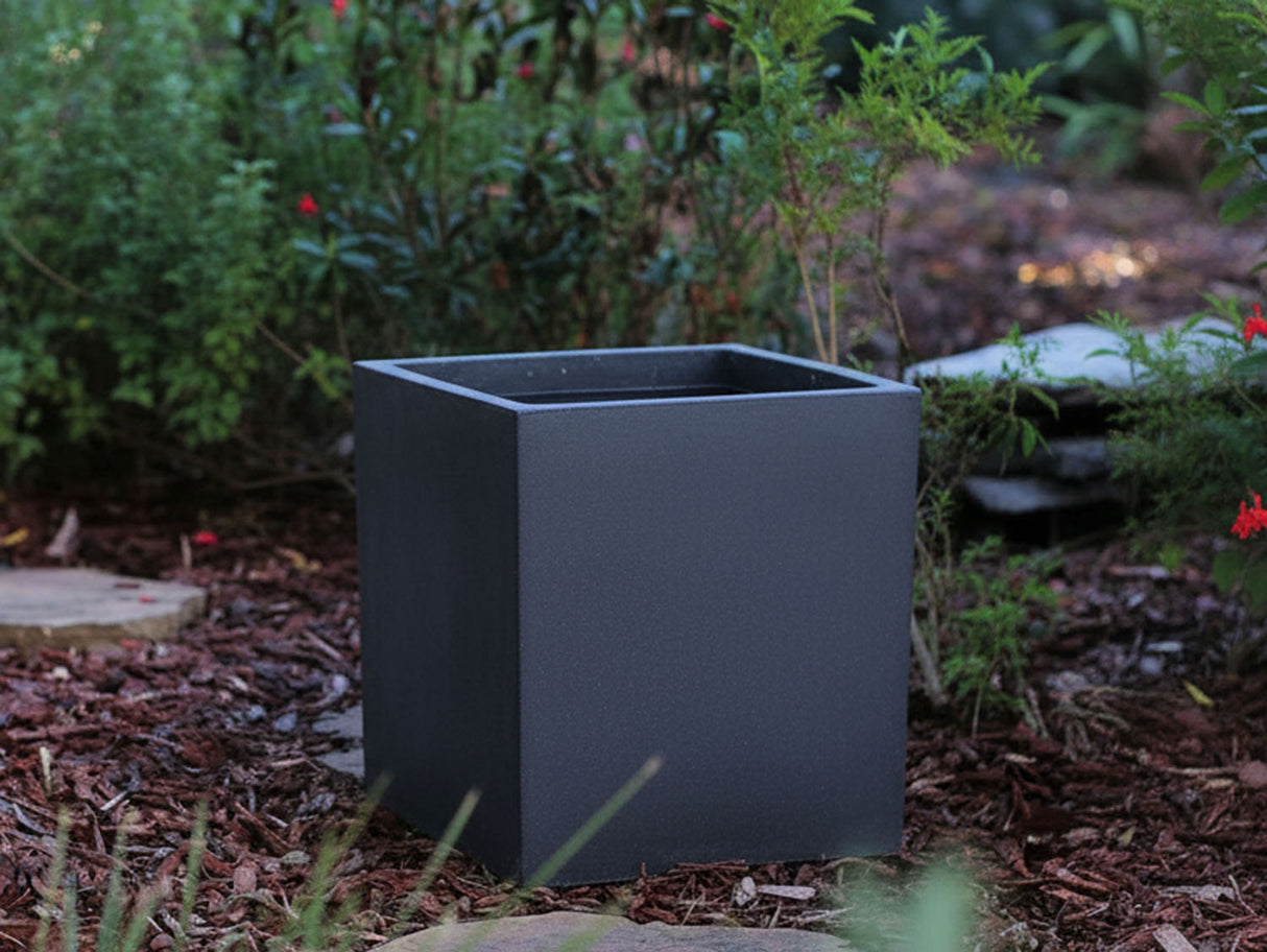 Cube Planter 12.0"- 23.5" By Plantatorem