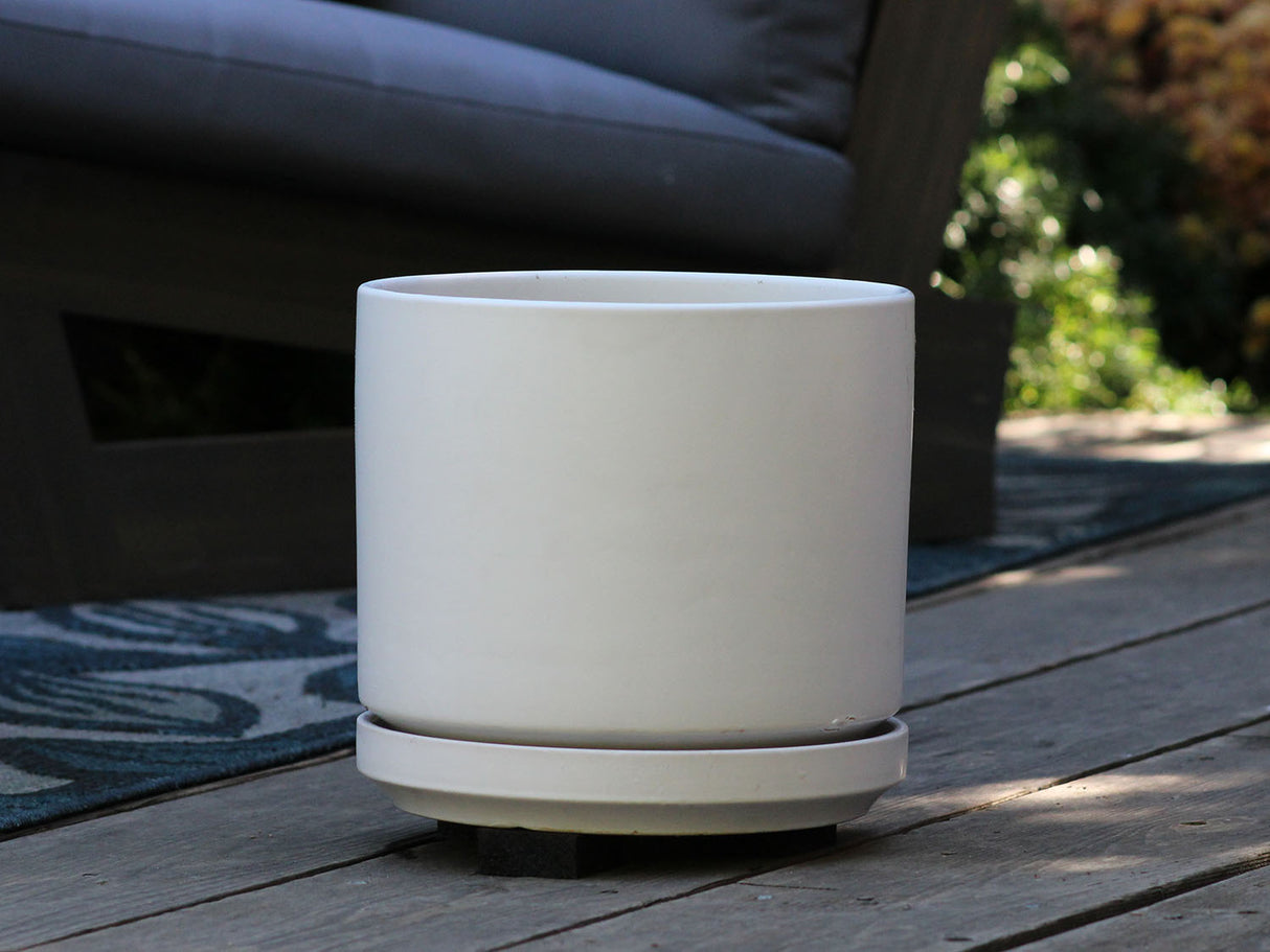 Mid Modern Planter With Detached Saucer "10.0" D x 9.0" H" By Plantatorem
