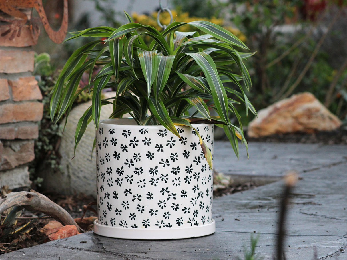 Cylinder Floral Stamped Planter By Plantatorem