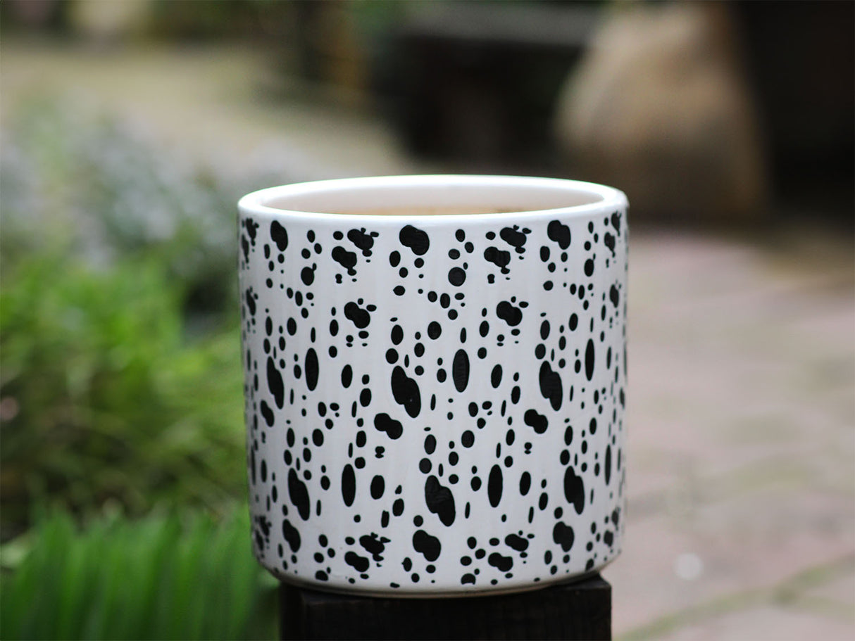 Cylinder Floral Stamped Planter By Plantatorem