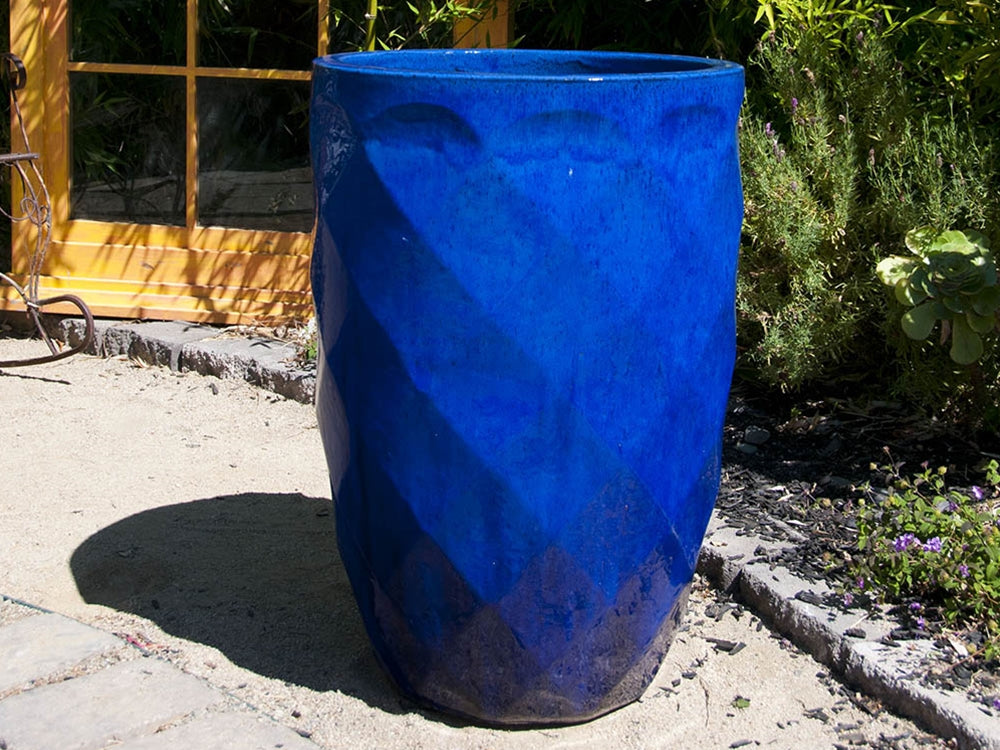 Tall Diamond Planter - Set of 2 By Plantatorem
