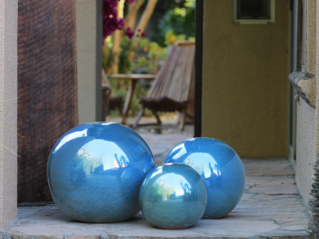 Outdoor Decorative Sphere Glazed 12" By Plantatorem