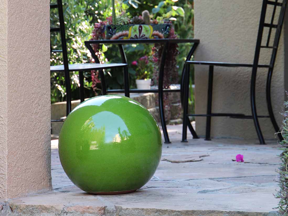 Outdoor Decorative Sphere Glazed 12" By Plantatorem