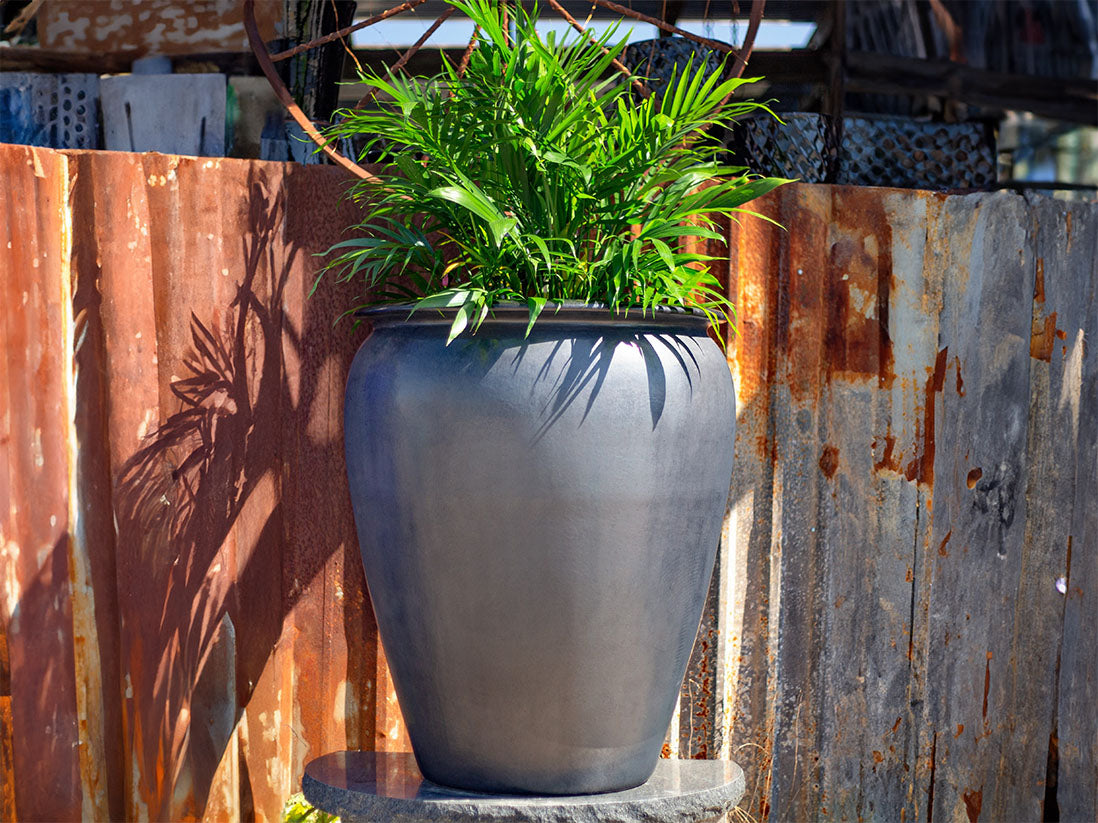 Urn Smooth Finish - Extra Large By Plantatorem