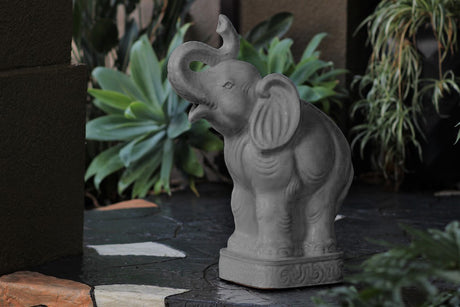 Elephant By Plantatorem