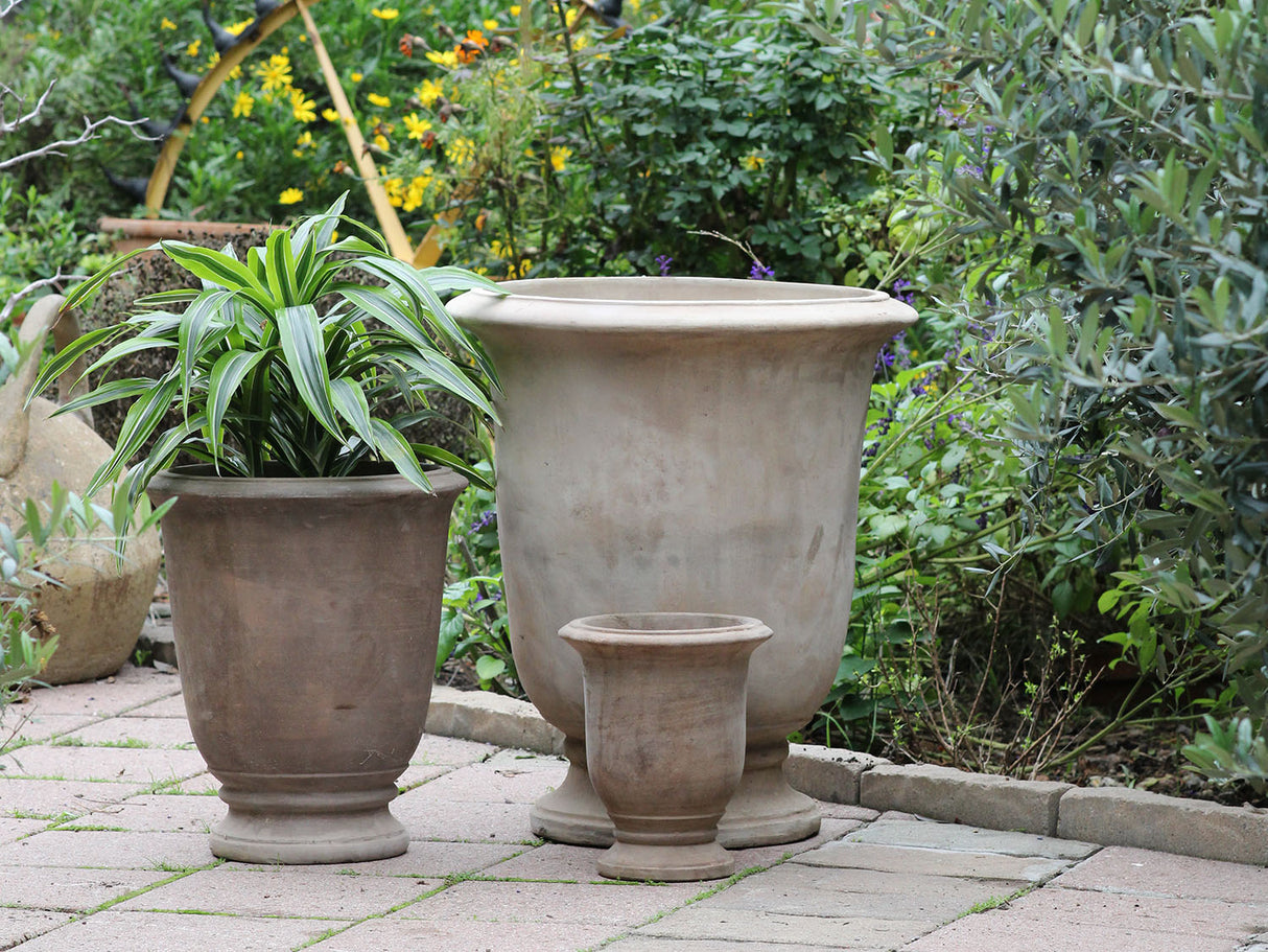 CHIANNI URN PLANTER