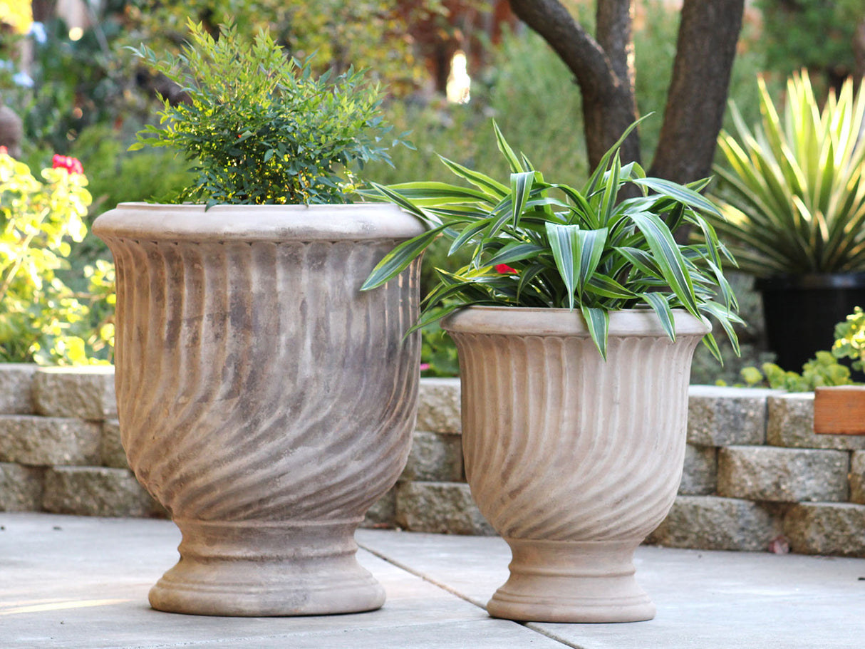 FRENCH URN
