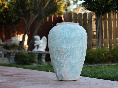 Ancient Wine Jar By Plantatorem