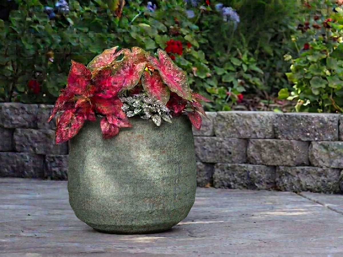 HORIZONTAL WAVE URN
