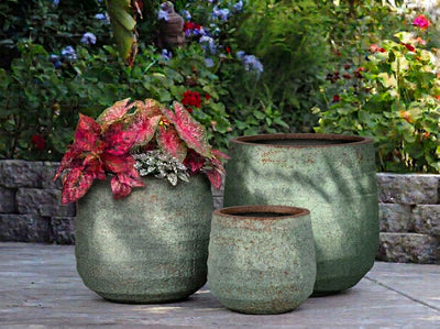 HORIZONTAL WAVE URN