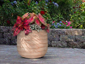 HORIZONTAL WAVE URN