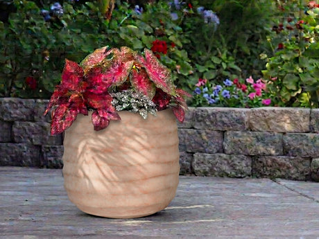 HORIZONTAL WAVE URN