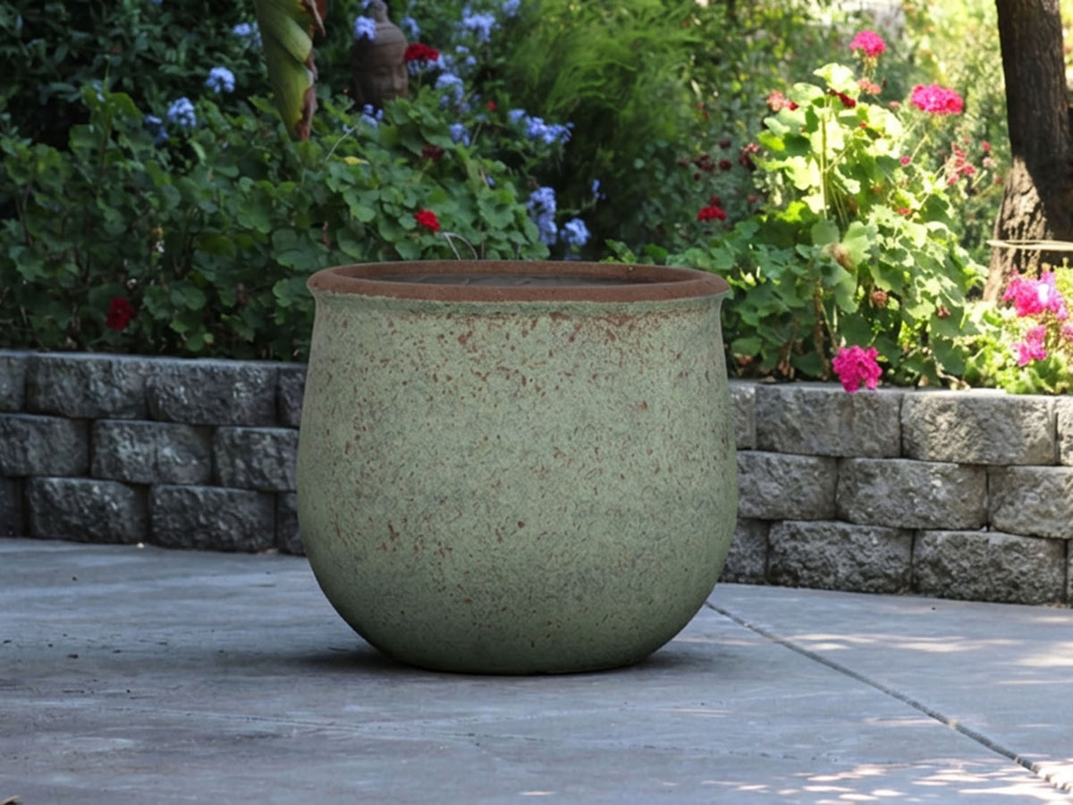 TITAN PLANTER