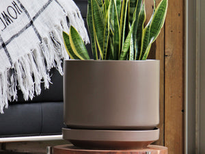 Melrose Modern Planter- 10.0" x 10.5" By Plantatorem