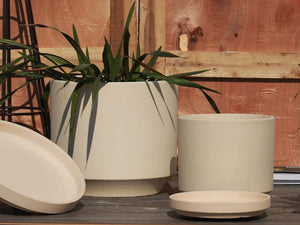 Mid Modern Planter With Detached Saucer "12.0" D x 10.5" H" By Plantatorem