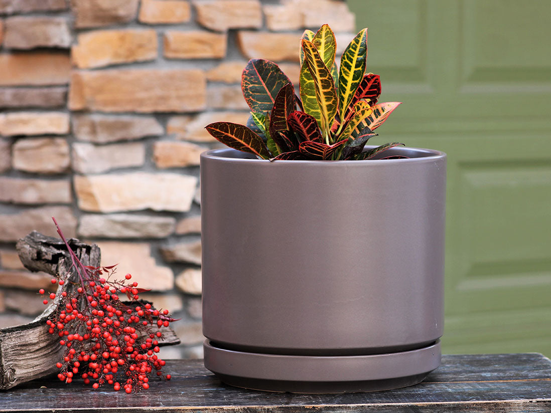 Mid Modern Planter With Detached Saucer "14.0" D x 12.0" H" By Plantatorem