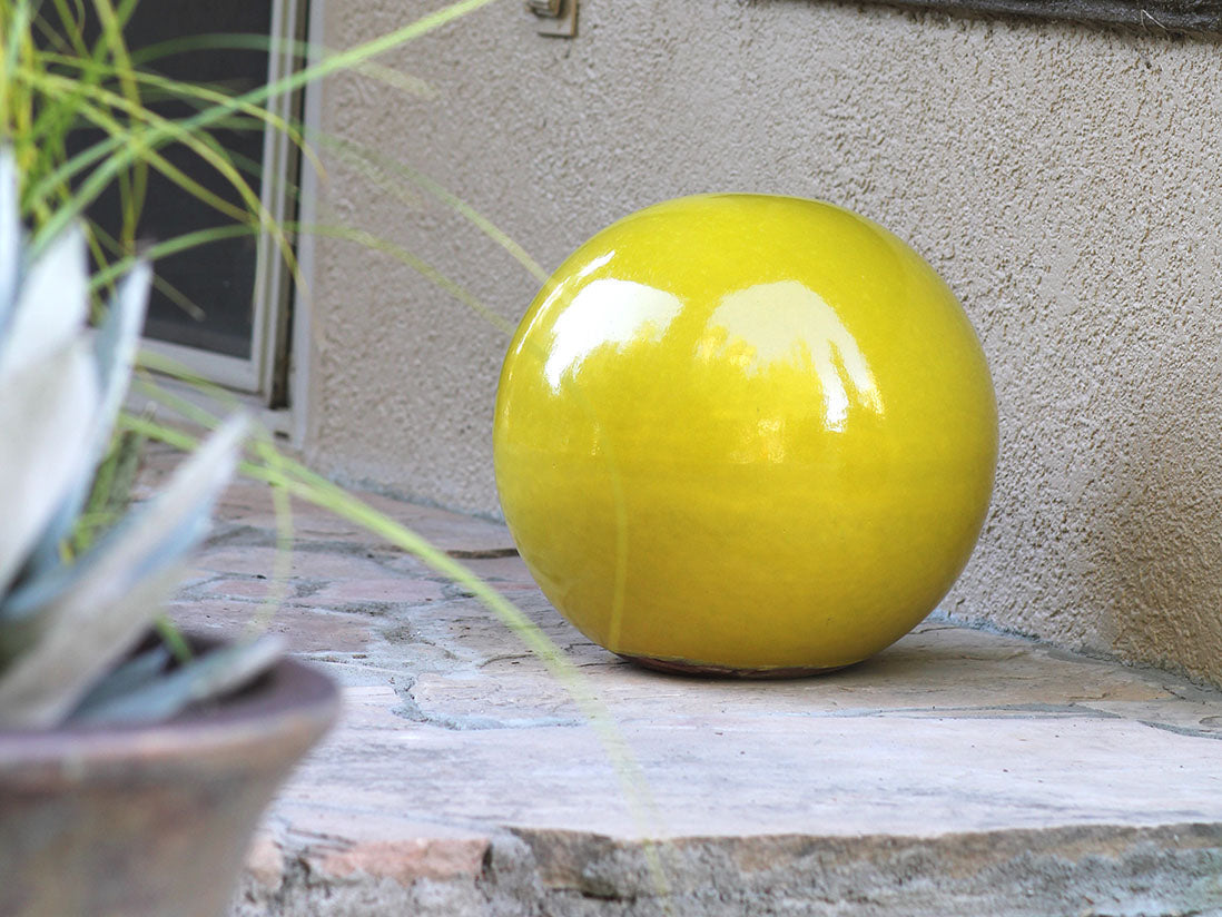 Outdoor Decorative Sphere Glazed 16" By Plantatorem