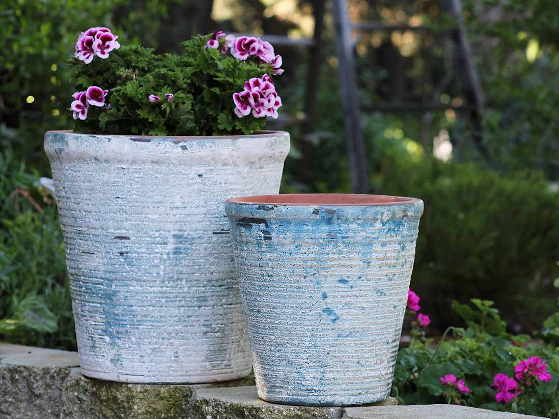 English Tumbled Pots Medium