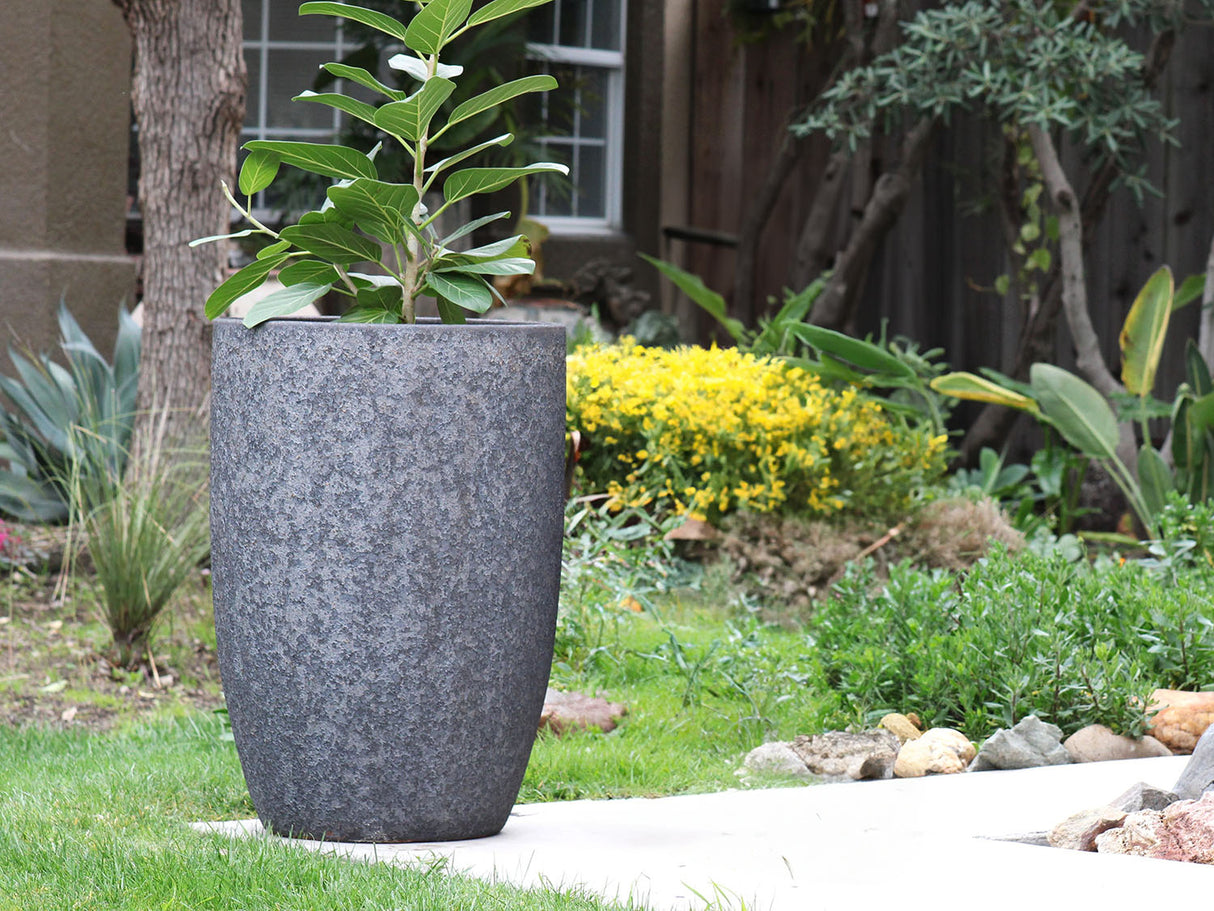 Tall Barrel Planters By Plantatorem