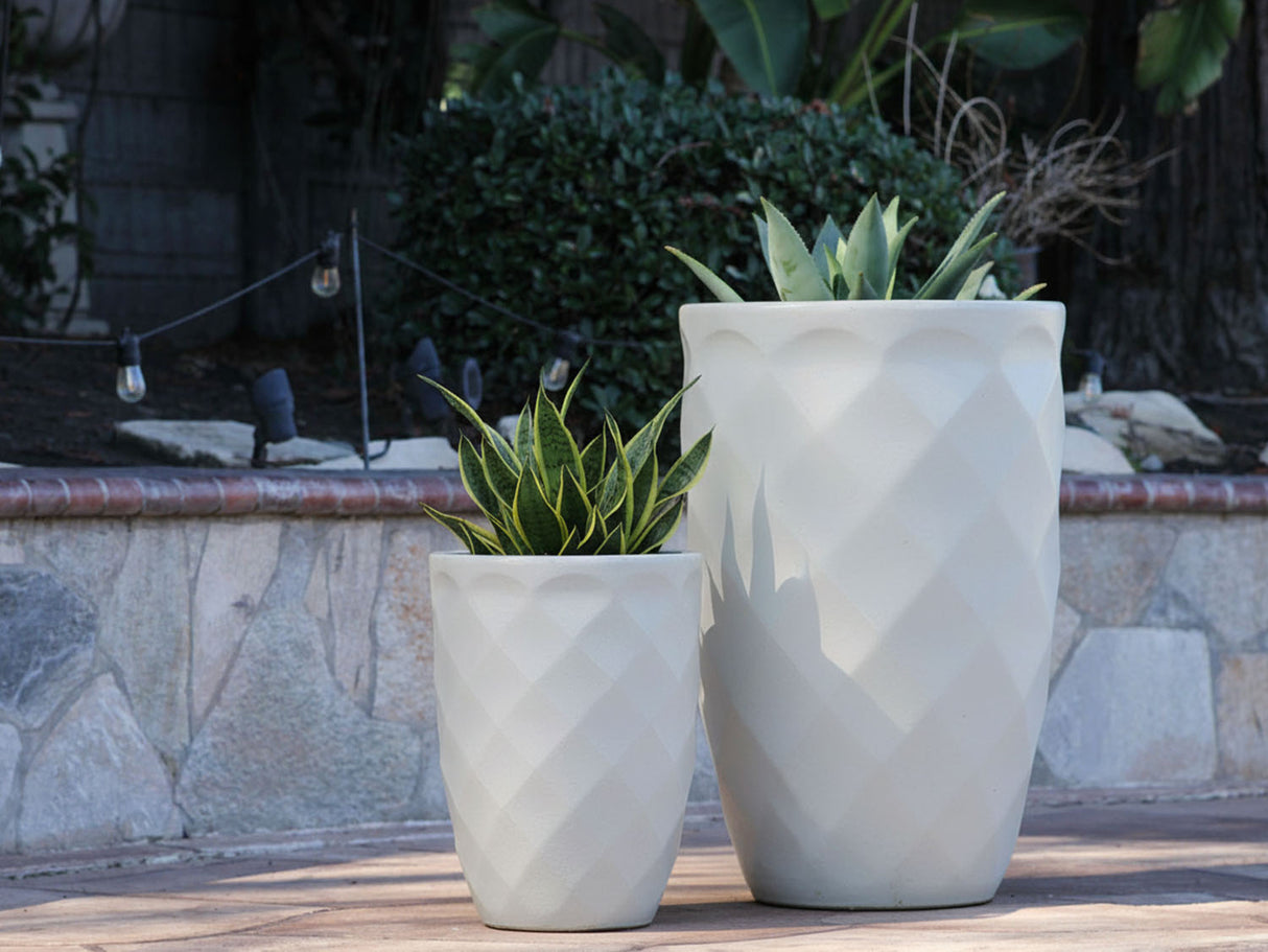 Tall Diamond Planter - Set of 2 By Plantatorem
