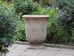 CHIANNI URN PLANTER
