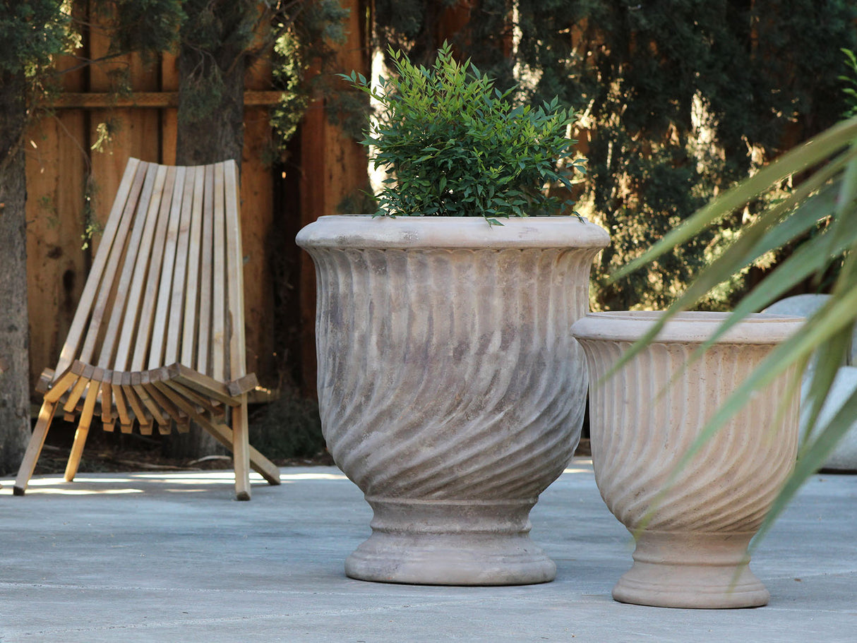 FRENCH URN