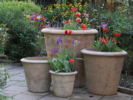 TAPERED AMPHORA PLANTER