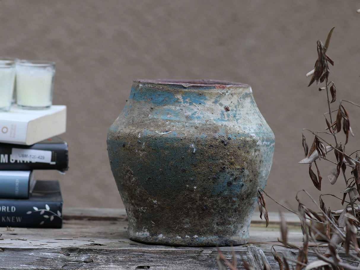 TUSCAN VILLAGE HAND THROWN  POT