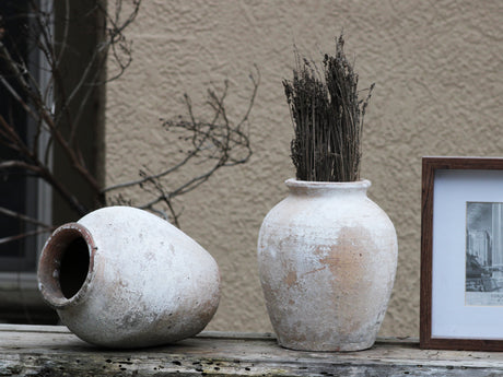 AMPHORA POT