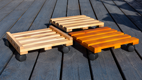 Pot Stand W/ Wheels